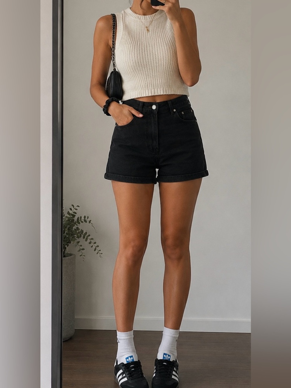 Cream Knit Sleeveless Sweater Vest